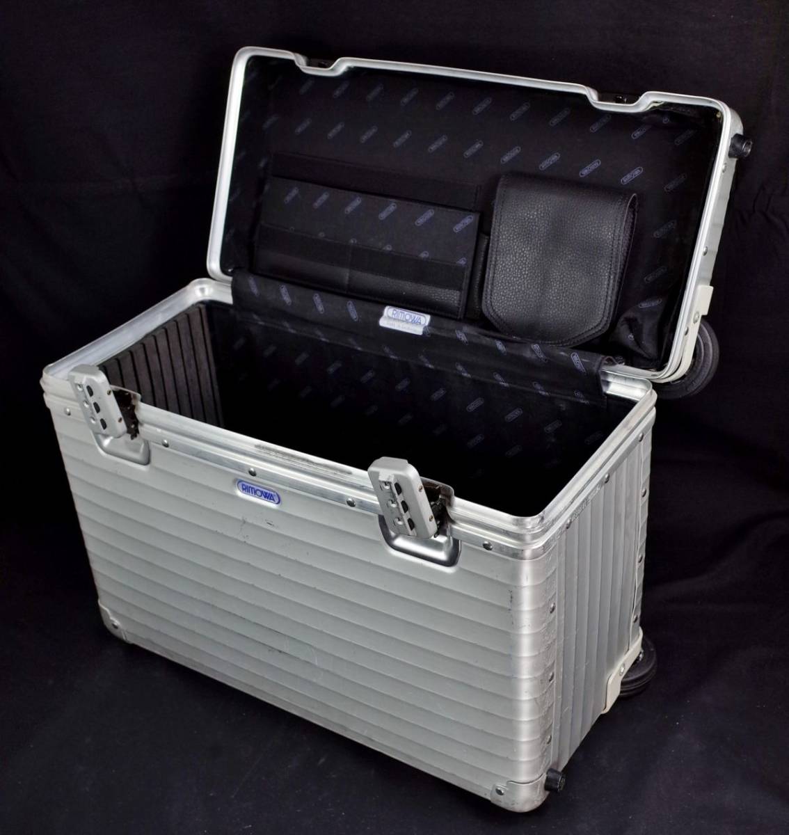 Rimowa/リモワ 950.51 トパーズ 2輪 パイロット 縦型 トパーズ 42L