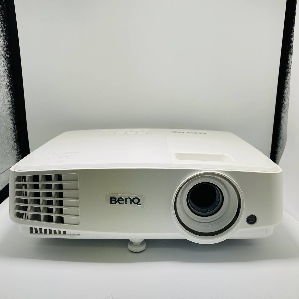【激安大特価，得価】 ジャンク 1円 BenQ プロジェクター MW529(本体)｜売買されたオークション情報、yahooの商品情報をアーカイブ公開 - オークファン 本体