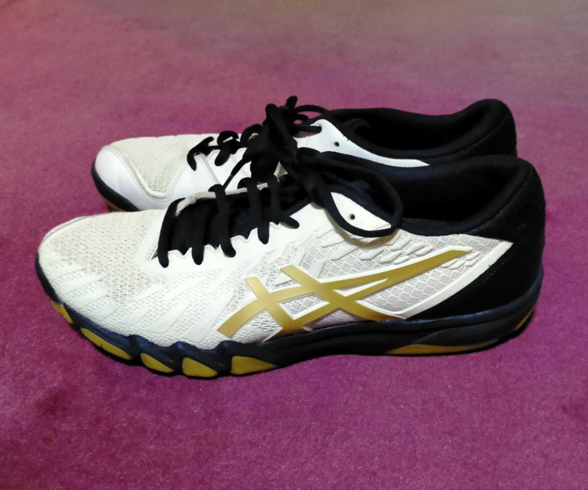 【人気，人気セール】 asics 卓球シューズ 27.0cm アタックブレードライト4 ホワイト/ネイビー バドミントンシューズ バレーボールシューズ(シューズ)｜売買されたオークション情報、yahooの商品情報をアーカイブ公 シューズ