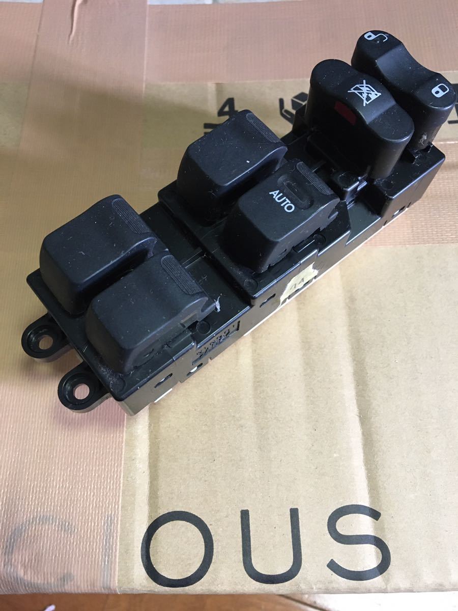 即決 スバル R2 RC1&frasl;2 純正 パワーウインドスイッチ 74 作動確認済み
