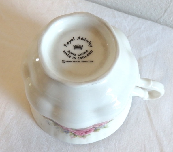 Adderley 英国のアンティーク食器、ロイヤルアダレイ（Adderley）窯の美しい ロイヤル・アダレイ コーヒー Royal UKストアルームMB268Royal ロイヤルアダレイAdderley 5個ビンテージ美品 バラのカップ・ソーサー 1960s メルカリ ROYAL イギリス カップ&amp;ソーサー ヴィンテージ &frasl;