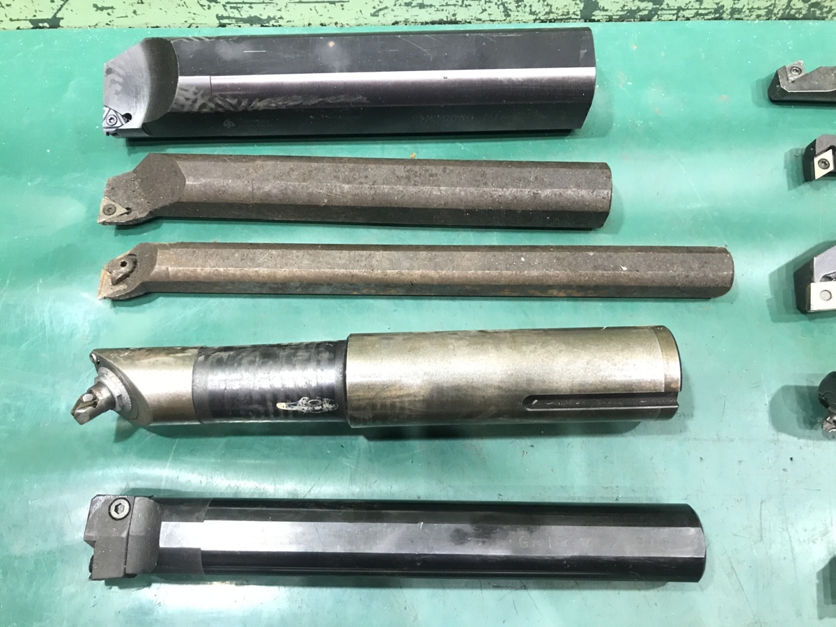 - | ボーリングバイトホルダー（内径）在庫 中古 切削工具 工具 : ストレートシャンクツール 補助ツールホルダー ボーリングツール(SBHA25-32) SBHA25-20&frasl;25&frasl;32 ID 内径ボーリングバイトホルダー 安定 ターニングツール用センタードリル 小林機械