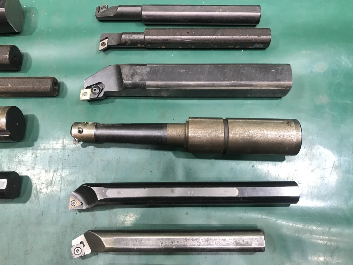 - | ボーリングバイトホルダー（内径）在庫 中古 切削工具 工具 : ストレートシャンクツール 補助ツールホルダー ボーリングツール(SBHA25-32) SBHA25-20&frasl;25&frasl;32 ID 内径ボーリングバイトホルダー 安定 ターニングツール用センタードリル 小林機械