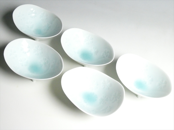 | 瓷器話三国□粉彩壺 青花瓶 &frasl; Net Pottery Japan 青白磁風文花入 中国陶磁 景 中華民国 明清 景徳鎮窯 文化遺産オンライン ギャラリー一番館オンラインショップ undefined-淘宝网