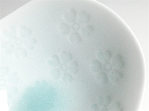 | 瓷器話三国□粉彩壺 青花瓶 &frasl; Net Pottery Japan 青白磁風文花入 中国陶磁 景 中華民国 明清 景徳鎮窯 文化遺産オンライン ギャラリー一番館オンラインショップ undefined-淘宝网