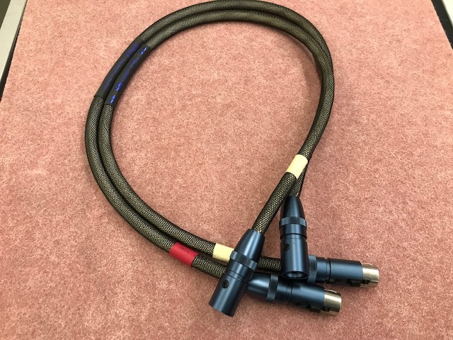 貴重』MADRIGAL AUDIO LABORATORIES XLRケーブル ペア 55cm マドリガル