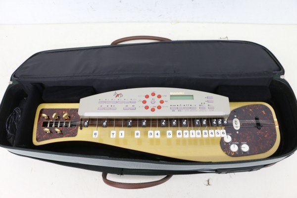 B102N009○ SUZUKI(スズキ) 電気大正琴 こはく タイプⅡ KOHAKU CHK-2