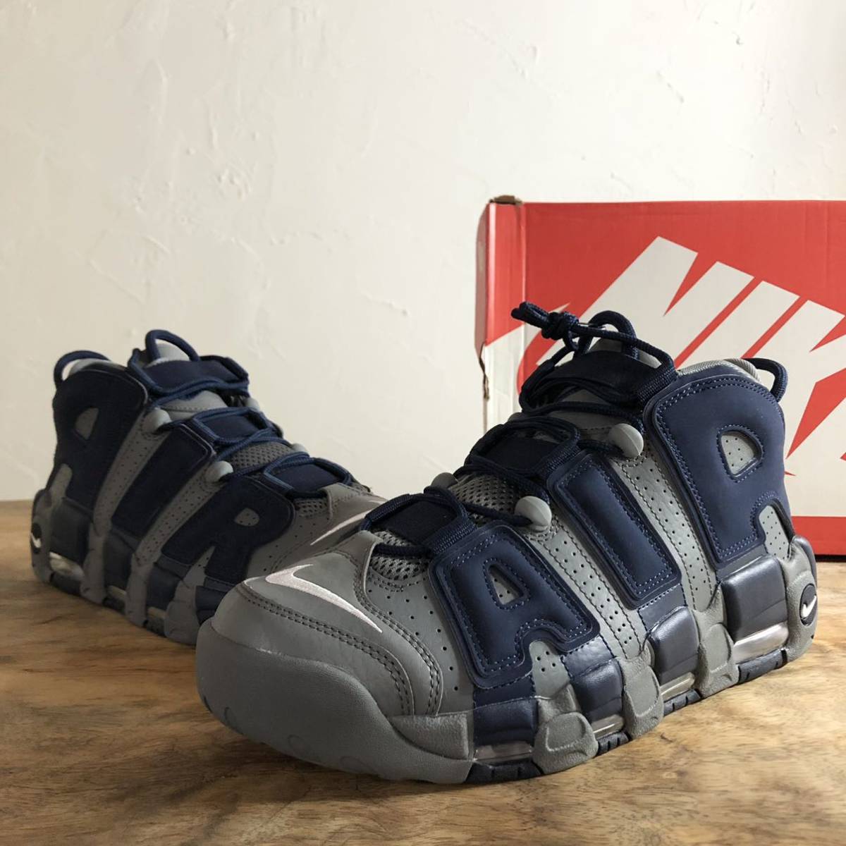 セール，本物保証 1円 1スタ NIKE ナイキ AIR MORE UPTEMPO 96 HOYAS モア アップ テンポ 27.5cm スニーカー ネイビー グレー 箱 921948 003 KH(27.5cm)｜売買されたオークション情報、yahooの商品情報をアーカイブ公開 - オークフ 27.5cm