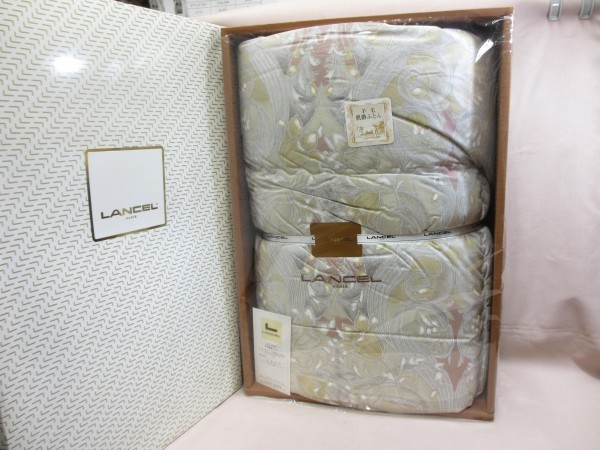 - LANCEL LANCEL（寝具）のフリマアイテム一覧 ランセル Yahoo!オークション &frasl; ◇ランセル&frasl;シルク綿入肌掛けふとん の落札相場 「lancelランセル」寝具 (家庭用品) 花 掛け布団の人気アイテム 2026年最新LANCEL ウォッシャブルダウンケット ダウンケット メルカリ