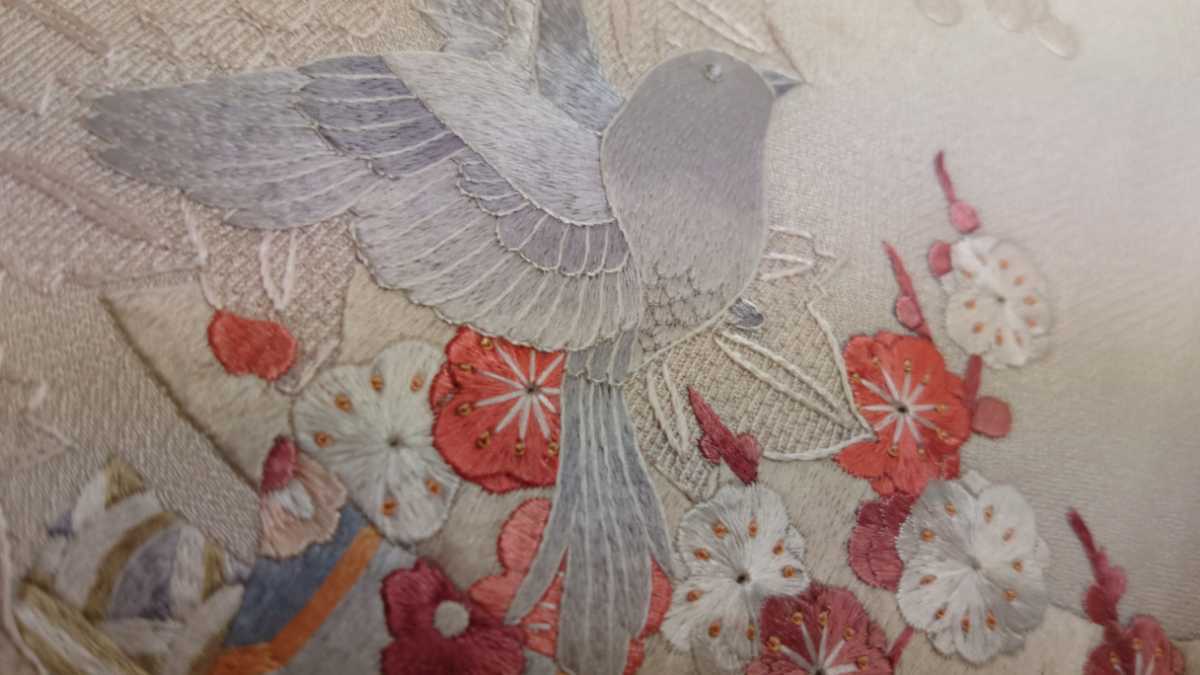 未使用品 長襦袢 中国刺繍 蘇州 SILK 絹100% 未使用品 長襦袢 中国刺繍 蘇州 SILK 絹100%