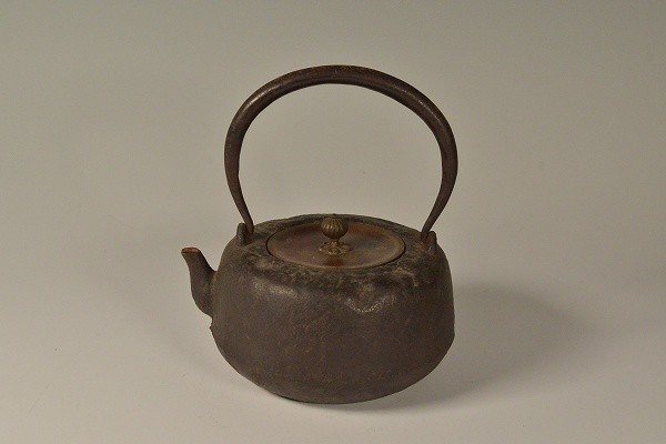岩肌時代鉄瓶 斑紫銅蓋 湯沸かし 煎茶道具 高さ22㎝ 鉄器 南部 無 2026