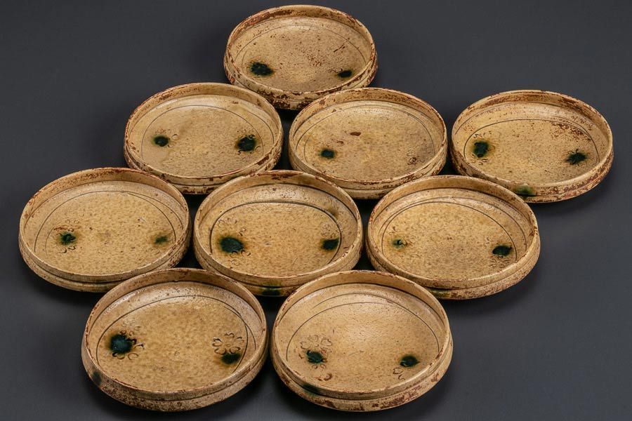 黄瀬戸 cotogoto 瀬戸焼白釉花型皿16cm 平皿 （瀬戸本業窯） 平皿