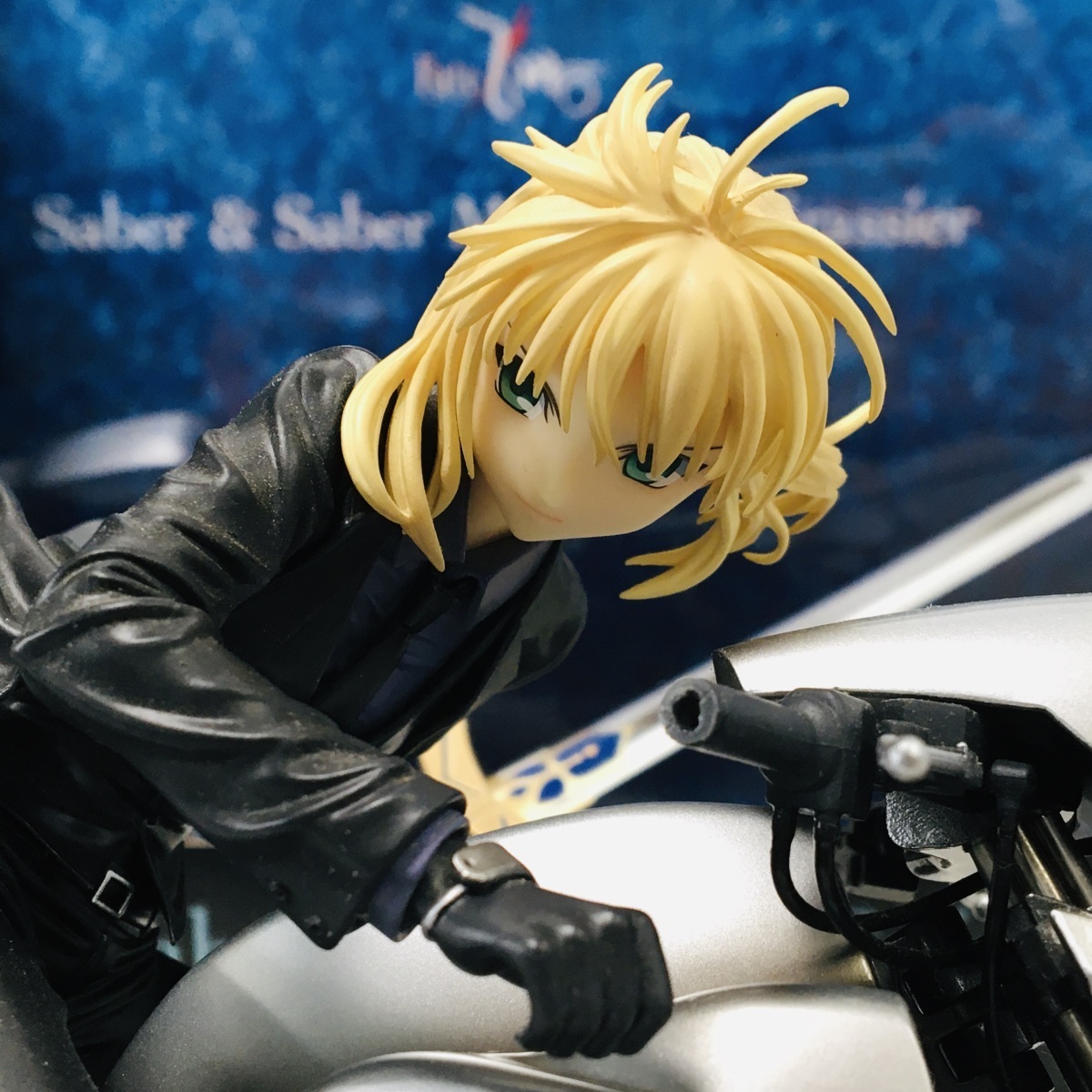 ジャンク Fate/Zero 1/8 セイバー & セイバー モータード 
