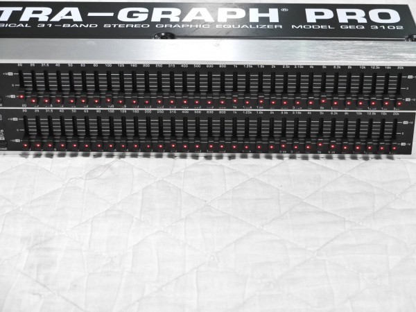 新作登場，品質保証 Behringer GEQ 3102 ベリンガー グラフィック
