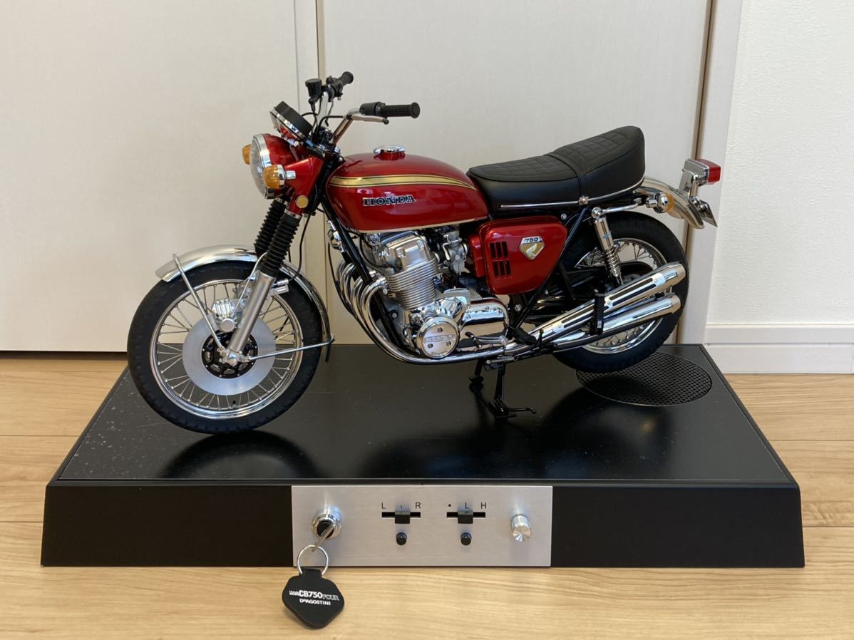 【良品】ディアゴスティーニ　ホンダCB750 キャンディレッド デアゴスティーニ 1/4 ホンダCB750Four キャンディーレッド完成品