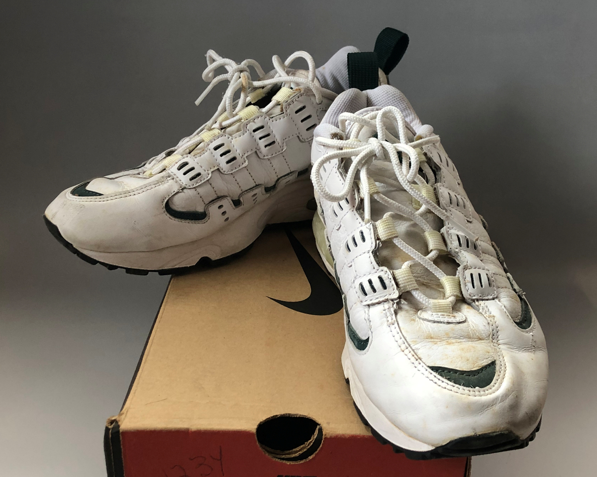 格安，新品 ナイキ エアバースト2 NIKE AIR BURST Ⅱ 1996年製 フットロッカー別注 サイズ27.5cm/US9.5 箱有り 品 AIR JORDAN DUNK(27.5cm)｜売買されたオークション情報、yahooの商品情報をアーカイブ公開 - オークファ 27.5cm