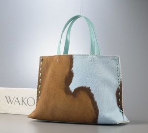 WAKO】銀座和光 カーフレザー 黒 虚しく ゴールド金具 ハンドバッグ  