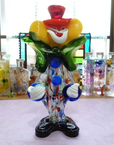 ムラーノガラス ピエロ 人形 ベネチアンガラス　MURANO イタリア製 Amazon.co.jp: ムラーノガラス ピエロ 人形 イタリア ピエロ