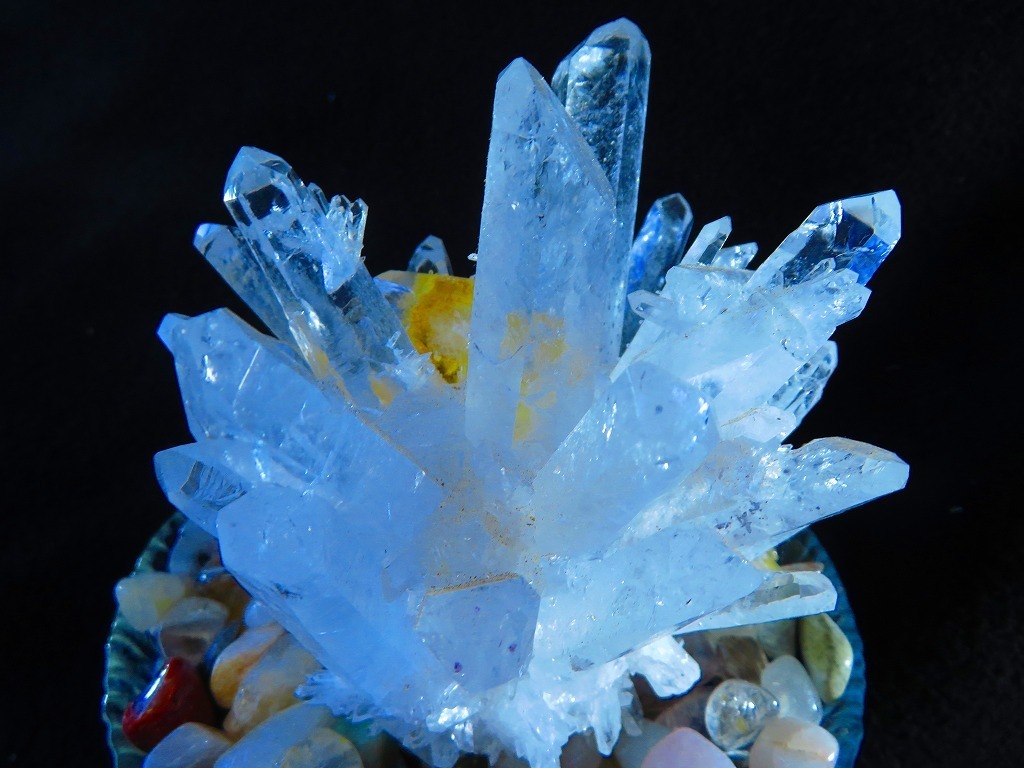 ヤ*実様 大きめ太めのマダガスカル産　レムリアン水晶クラスター　綺麗 ヤ*実様 大きめ太めのマダガスカル産 レムリアン水晶クラスター 綺麗