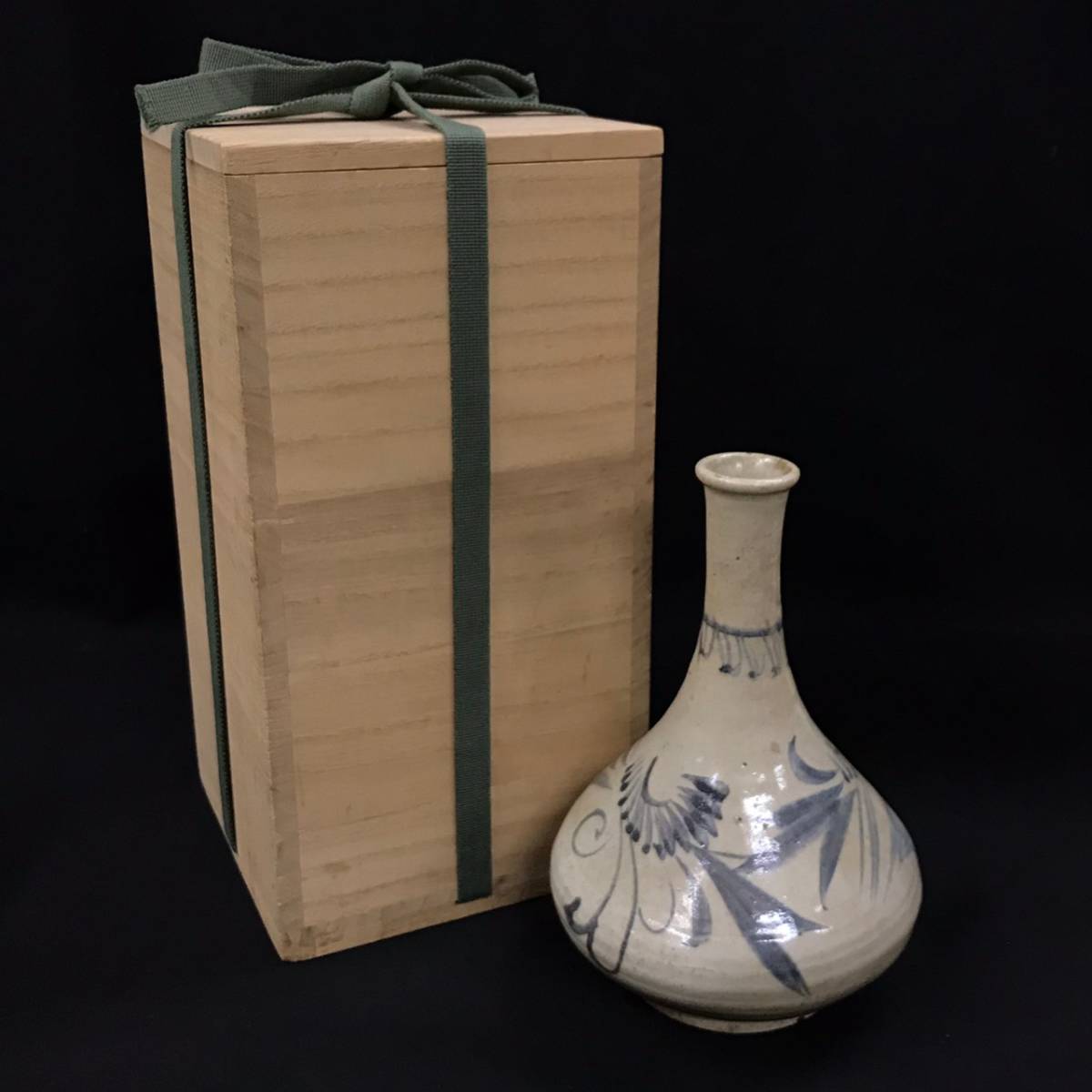 B16s13X 時代 李朝染付花瓶 中国美術 中国 古玩 花入 朝鮮美術 美術品