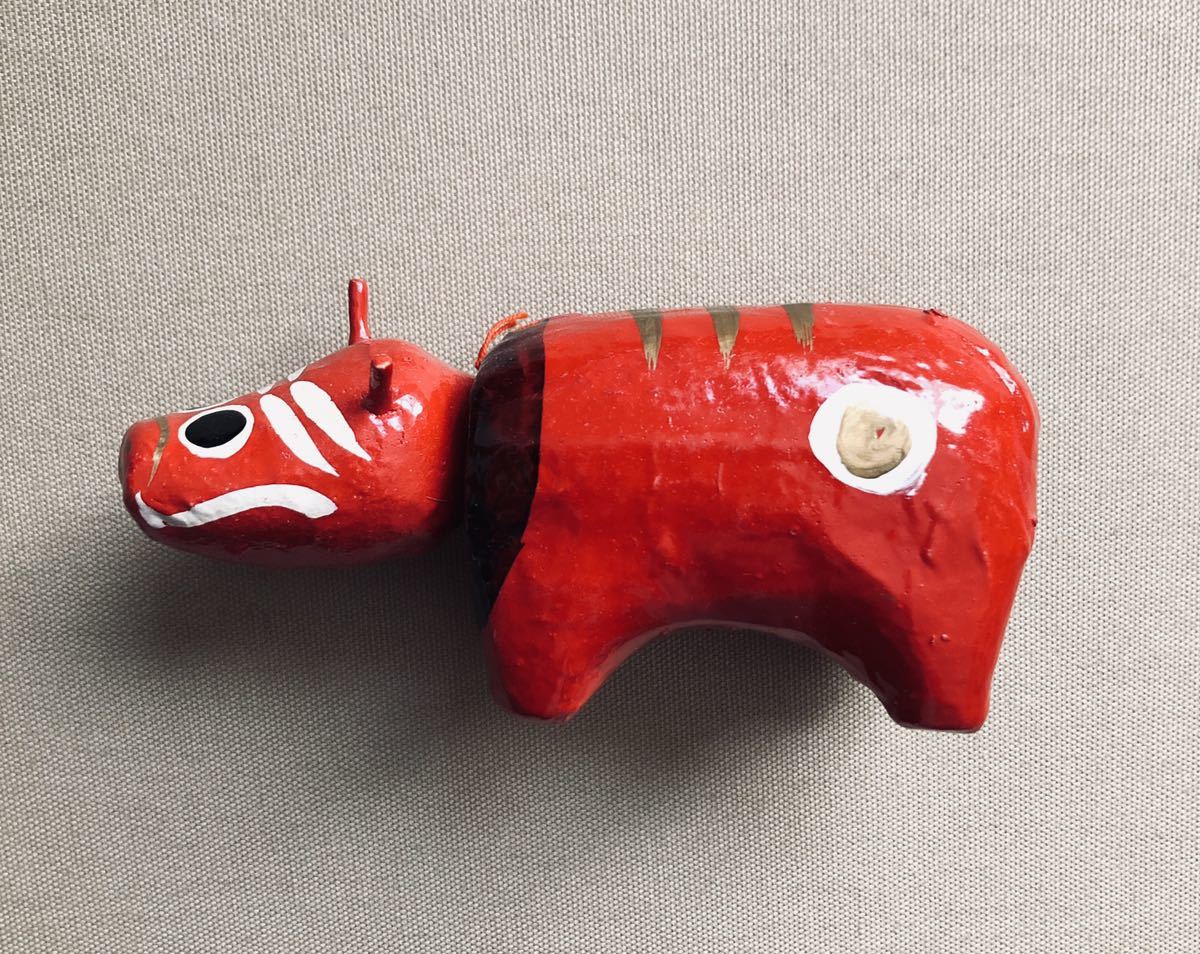 縁起物 民芸品２点 会津赤べこ 張り子の犬 郷土玩具 張子 オブジェ 伝統工芸 民藝 番匠 籠犬 和風 売買されたオークション情報 Yahooの商品情報をアーカイブ公開 オークファン Aucfan Com