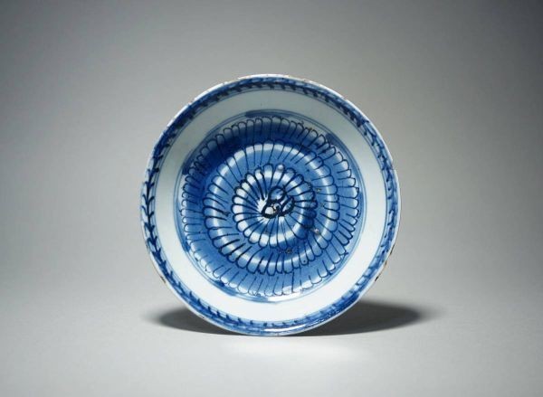 染付五寸皿 染付寿字5寸皿・阪東晃司《小皿・15.5cm》 : 和食器の愉し