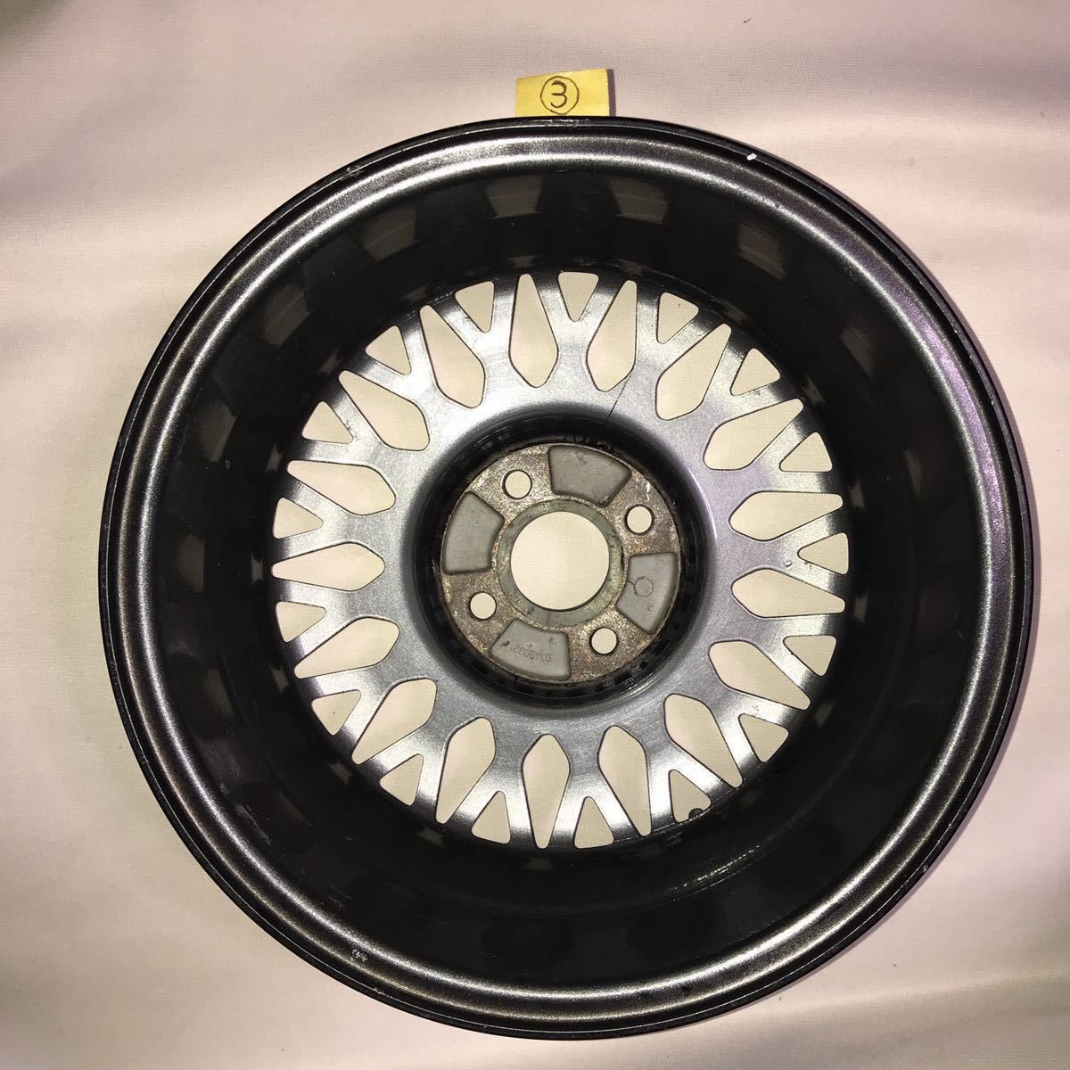 BMW ホイール ホイールキャップ付き 4本セット15インチ 6.5J 硬かっ ET47
