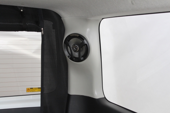 A*G様 HIACE ハイエース200系 S-GL Dピラー埋込み　コーナースピ 200系ハイエース neru海 Dピラースピーカーコンバートキット[ワイド