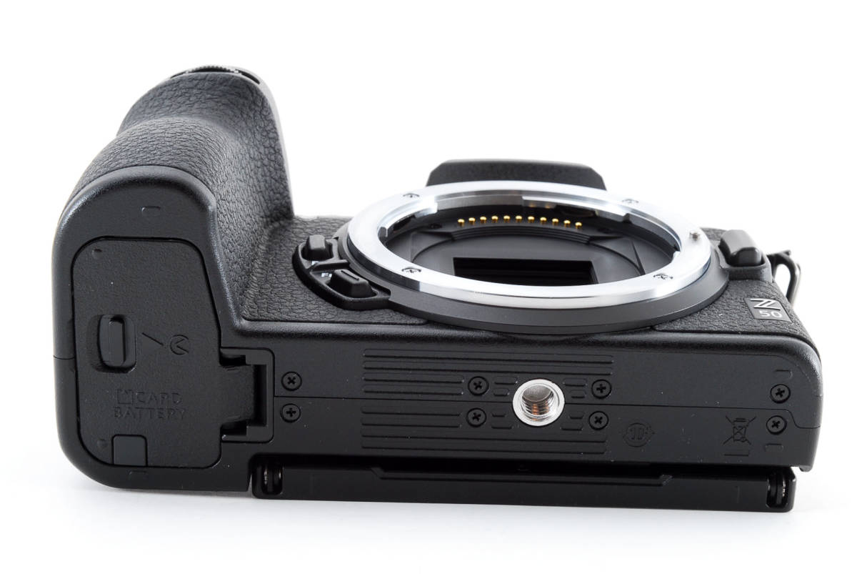 Nikon ニコン D5300 ボディ シャッター数3758回 ニコン ボディ D5300 Nikon | カメラのシャッター回数の調べ方