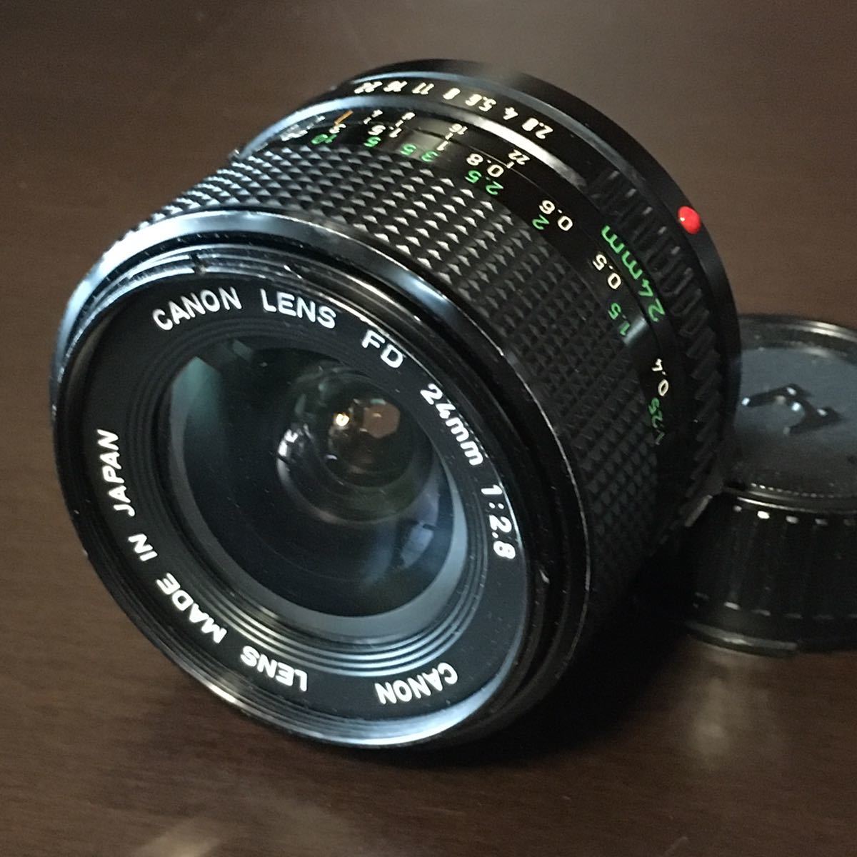 Canon New FD 24mm F2.8 単焦点広角レンズ フード付 Canon New FD 24mm F2.8 単焦点広角レンズ フード付 24mm New フード付