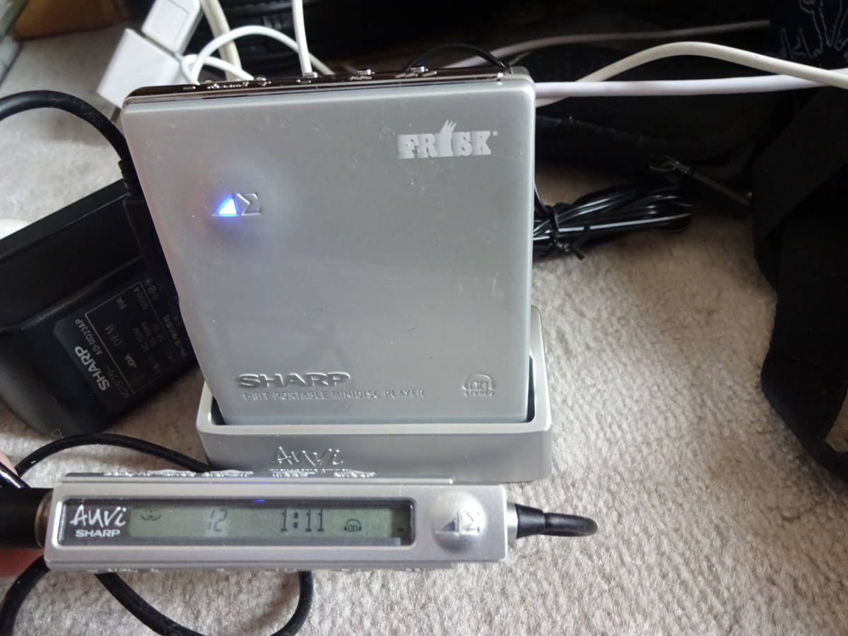 SHARP シャープ | MD-DS8-S ポータブルMDプレーヤー シャープ、初の1