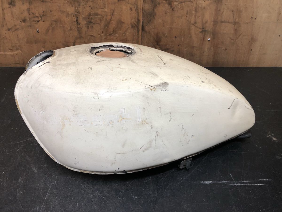 ゼファー400 カワサキ 純正 タンク KAWASAKI ガソリンタンク タンクの 