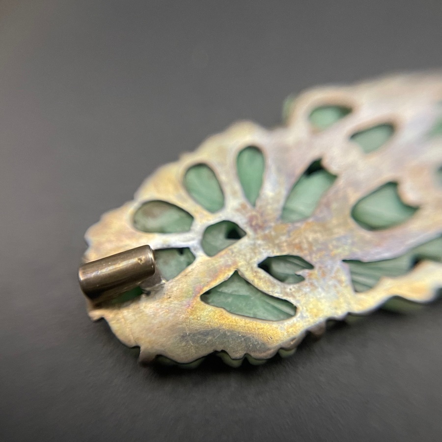 天然翡翠 本翡翠 ジェダイト 花蝶透かし彫り彫刻 帯留め ソーティング