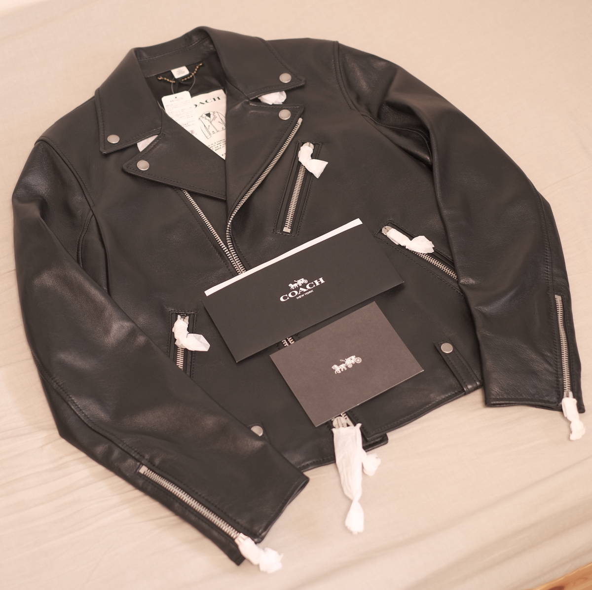 【新品】COACH コーチ_Leather Moto Jacket レザー モト ジャケット_メンズ/44サイズ COACH MOTO コーチ ダブルライダースジャケット&frasl;48&frasl;レザー&frasl;BLK&frasl;ICON JACKET&frasl;レザージャケット・ブルゾン&frasl;M 通販