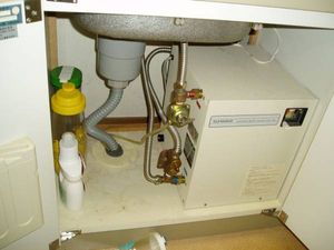 ジャンク品 リンナイ先止め式小型電気温水器【EWH-18R】(給湯設備 
