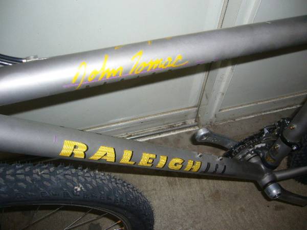 チタンフレーム RALEIGH ラレーUSA 新品タイヤ 送料一律3000円(Mサイズ 
