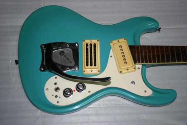 ♪Mosrite　of California THE VENTURES model♪ ミニモズライト_2