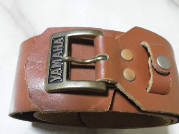 ★YAMAHA　★７０年代　ビンテージ本革ストラップ　■レア美品_2