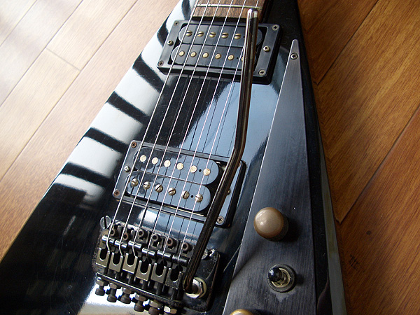 Randy Rhoads ランディーV Fernandes JS-85 セットネック 
