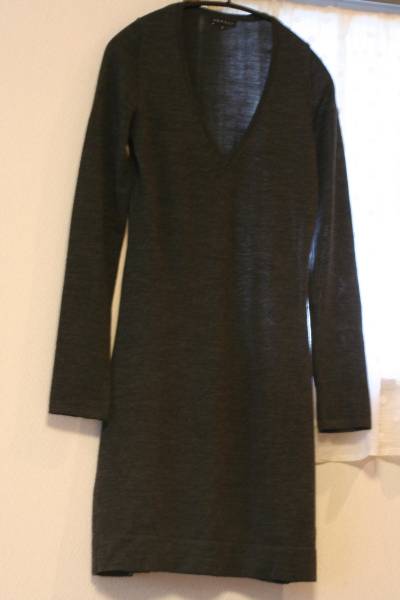 ｔｈｅｏｒｙ ニットワンピース ワンピース 売買されたオークション情報 Yahooの商品情報をアーカイブ公開 オークファン Aucfan Com