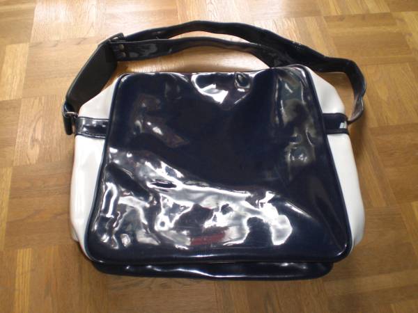 山手学院高校 校章エナメルバッグ 女子高学生カバン鞄制服 レディースファッション 売買されたオークション情報 Yahooの商品情報をアーカイブ公開 オークファン Aucfan Com