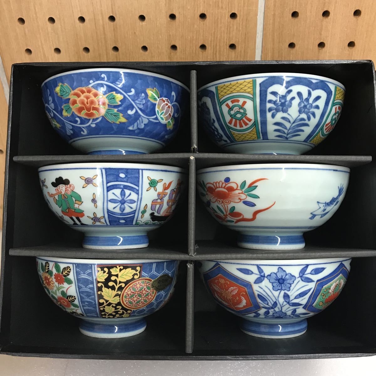 GJ9110 有田 しょうざん／古伊万里祥峰作／聖山窯 茶碗 6客 まとめ陶器 陶芸 高さ約5.5cm 直径約11.5cm 現状品  0811(伊万里、有田)｜売買されたオークション情報、yahooの商品情報をアーカイブ公開 - オークファン（aucfan.com）