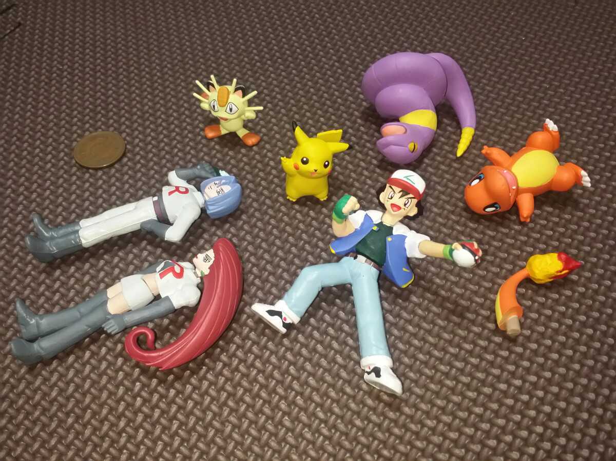 昔懐かしTOMY「ポケモンリアルフィギュア」全7体 ピカチュウ/ヒトカゲ/サトシ/ムサシ/コジロウ/ニャース/アーボ 20年以上前の貴重な人形♪