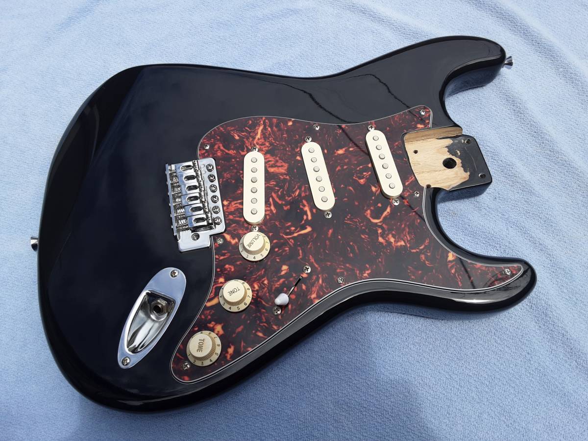 Stratocaster Fender Squier - | Affinity Black 限定版ブラック