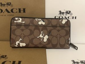 素晴らしい 再入荷なし残りわずか Coach スヌーピー 長財布 Snoopy 財布 Southcity Co Id