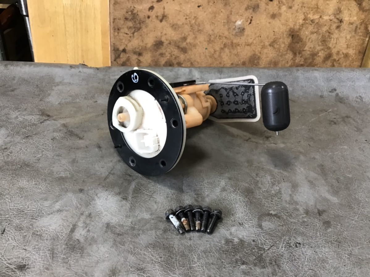 ヤマハ　RS ZERO RKRSE ガソリンポンプ　燃料ポンプ　実動車外し　100cc 台湾　補修などに