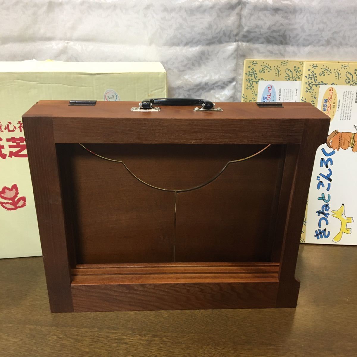 童心社オリジナル 紙芝居舞台 と 童心社 紙芝居ベストセレクション第1