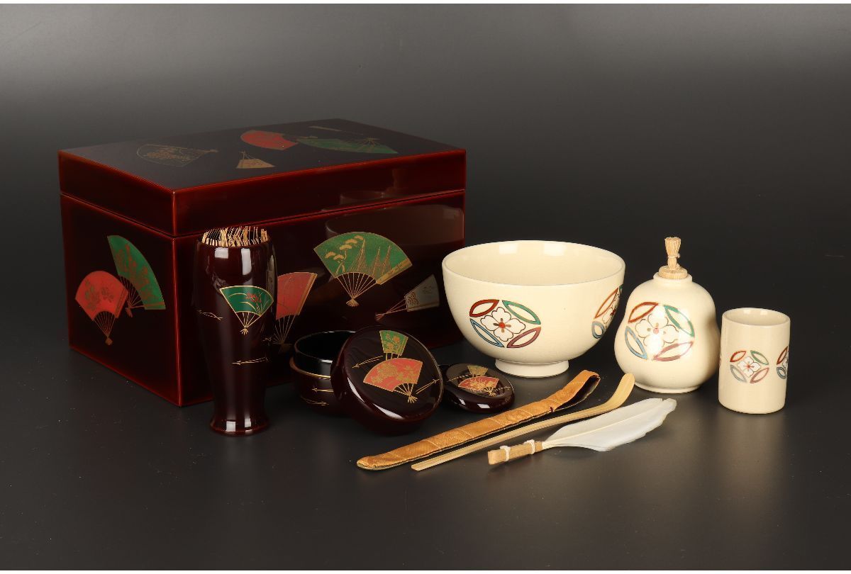 古美術　実用可能　長命富貴 唐草蒔絵 漆器 煮物椀 1客 ☆最高峰作 輪島塗 富貴長命唐草蒔絵煮物椀五客 天然木漆塗 未使用
