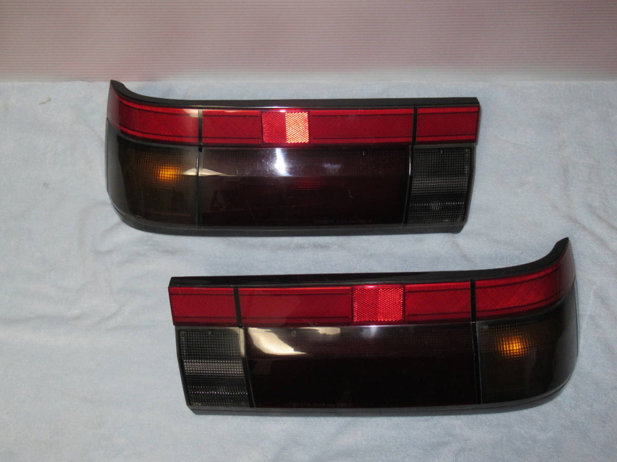 ☆AE86☆トレノ☆後期☆テールランプ☆純正部品☆左右セット☆ひびアリ