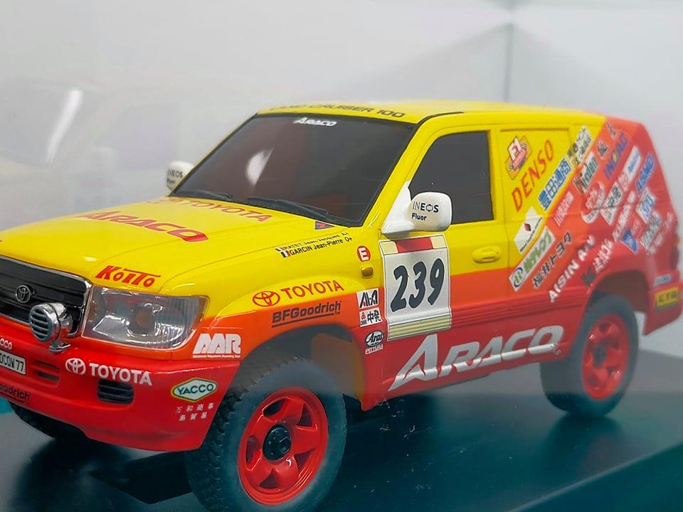 Kyosho 京商 ミニッツ レーサー Mini-Z【 トヨタランドクルーザー100